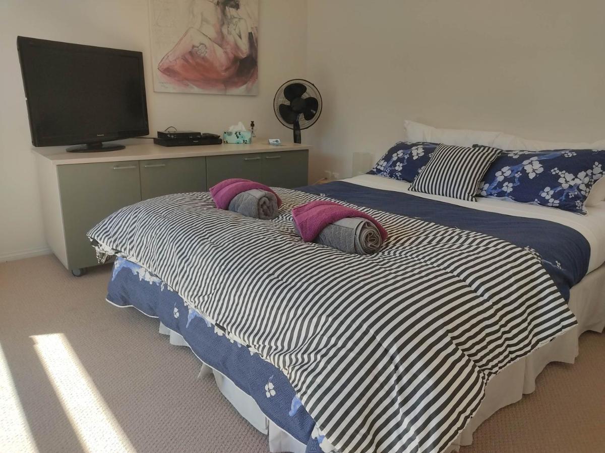 Golden Caves - Bed & Breakfast Takaka Εξωτερικό φωτογραφία